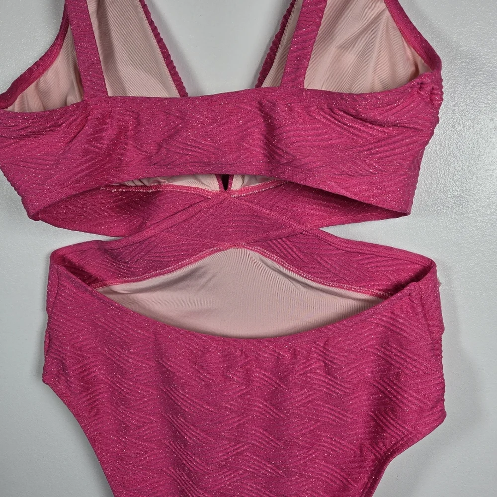 Cupshe Magenta Textured Cutout One-Piece Swimsuit